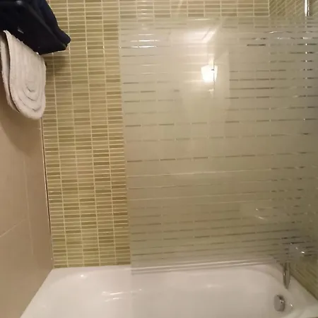 2 Bed - Close To - Pool - Balcony Apartmán *